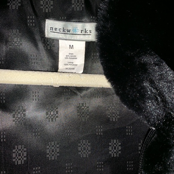 Vest - Picture 2 of 3